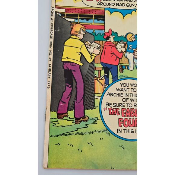 Archie at Riverdale High Number 32 January 1976 06966 Fair Condition - Picture 6 of 16